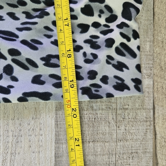 SO SIK | Dolman Sleeve Top in Black/White Leopard Print sz M - Picture 6 of 6